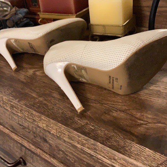 Heels - Picture 8 of 8